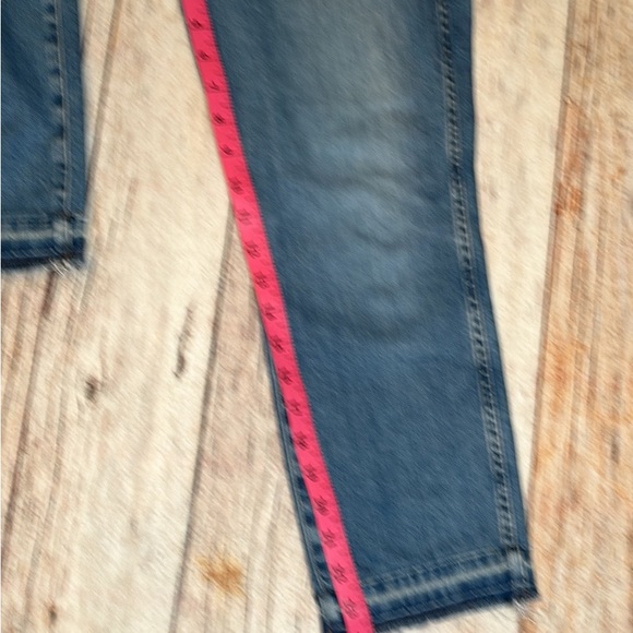 J CREW cropped relaxed jeans with button fly - Picture 6 of 6